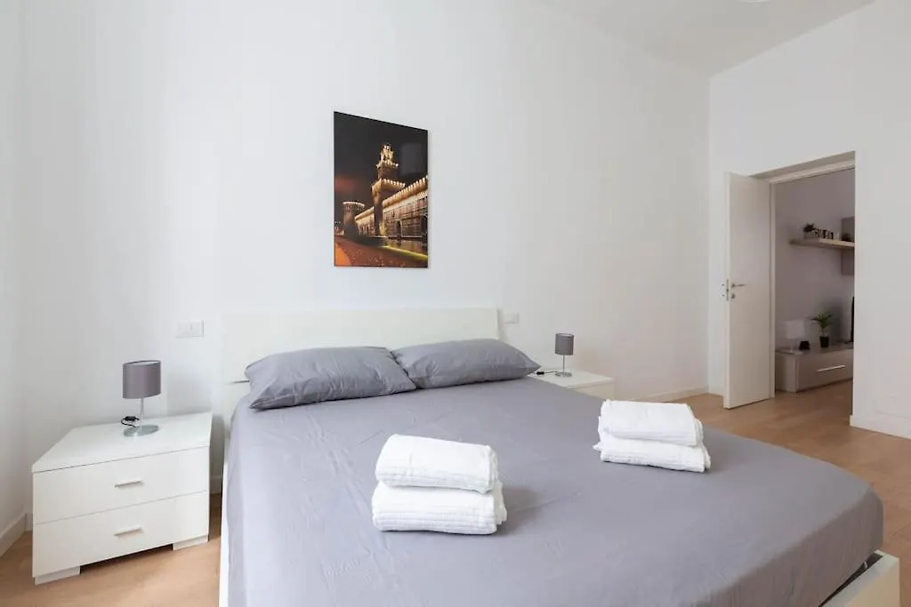 Porta Nuova Diamond Tower Flat Apartment Milan Italy