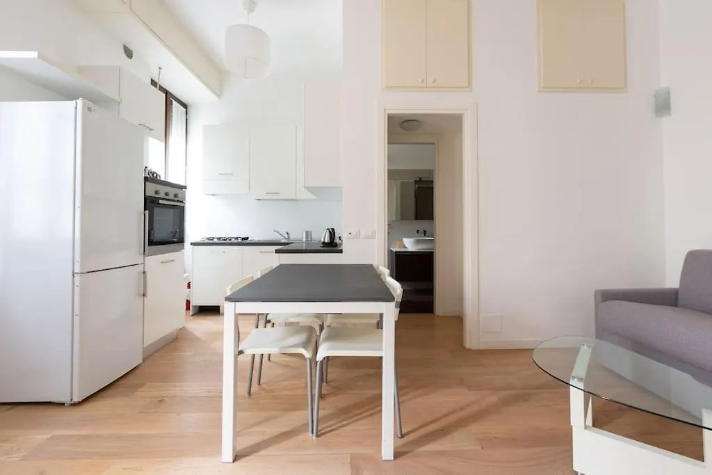 Porta Nuova Diamond Tower Flat Apartment Milan 0*,  Italy